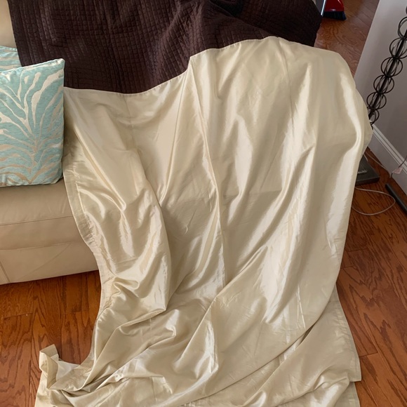 Beautiful color block curtains - Picture 4 of 5